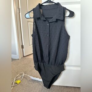 NWOT work friendly button up bodysuit, classy & perfect for business casual M!